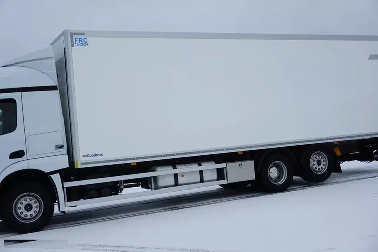 Mercedes ACTROS / 2546 / EURO 6 / CHŁODNIA + WINDA / 23 PALETY / OŚ SKRĘTNA zdjęcie 15