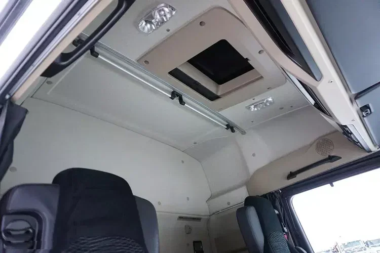 Mercedes ACTROS / 2546 / EURO 6 / CHŁODNIA + WINDA / 23 PALETY / OŚ SKRĘTNA zdjęcie 17