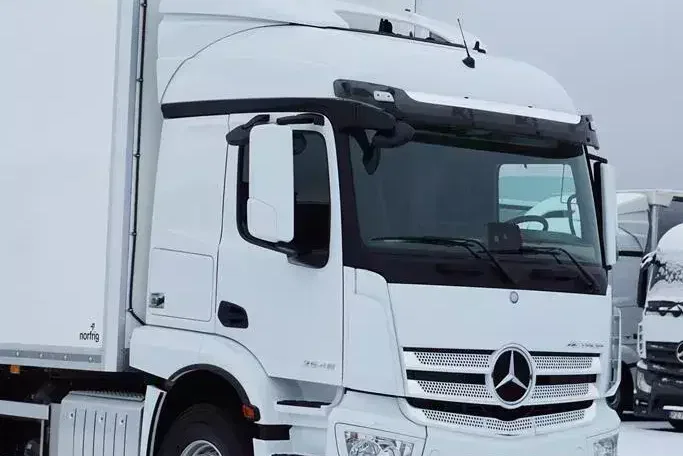 Mercedes ACTROS / 2546 / EURO 6 / CHŁODNIA + WINDA / 23 PALETY / OŚ SKRĘTNA zdjęcie 34