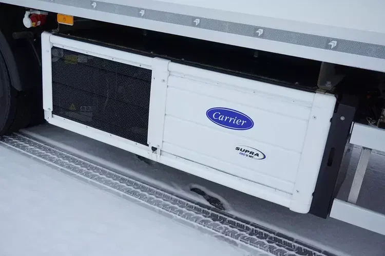 Mercedes ACTROS / 2546 / EURO 6 / CHŁODNIA + WINDA / 23 PALETY / OŚ SKRĘTNA zdjęcie 37