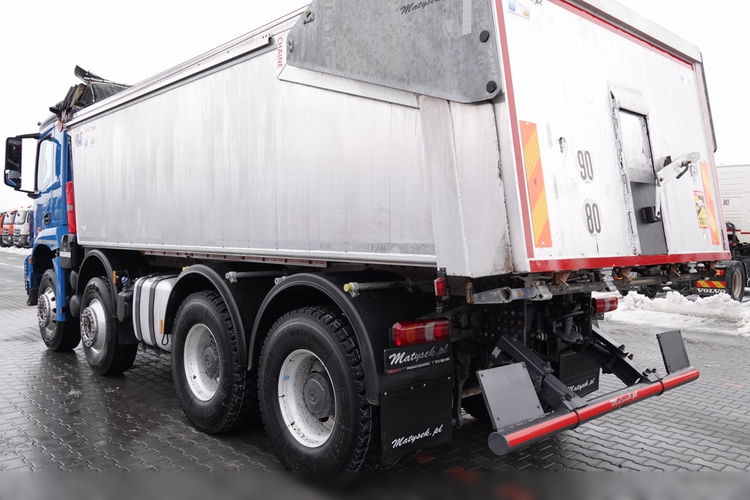 Mercedes AROCS 3243 / 8x4 / WYWROTKA 20m3 / TYLNOZSYP / EURO 6 / OPONY 100 % / ŁADOWNOŚĆ: 19, 500 KG / HYDROKLAPA  zdjęcie 17