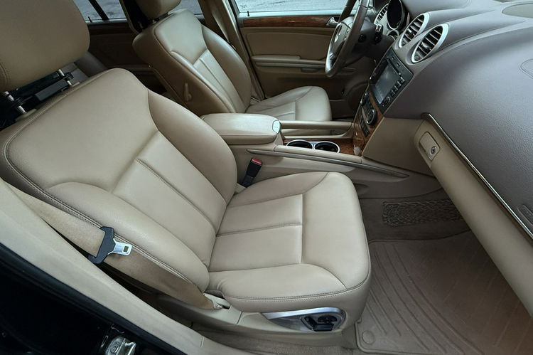 Mercedes GL 450 4.7v8+gaz 7 osób. full opcja doinwestowany mega zadbany zamiana gwaran zdjęcie 29