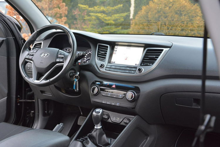 Hyundai Tucson 79 tys Przebieg Ledy Duża Navi Kamera ASO Alu 19 zdjęcie 19