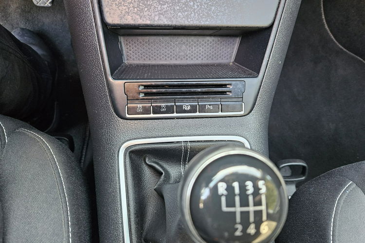 Volkswagen Tiguan Navi / Parktronic x 2 / Podgrzewane fotele / Aut. system parkowania zdjęcie 14