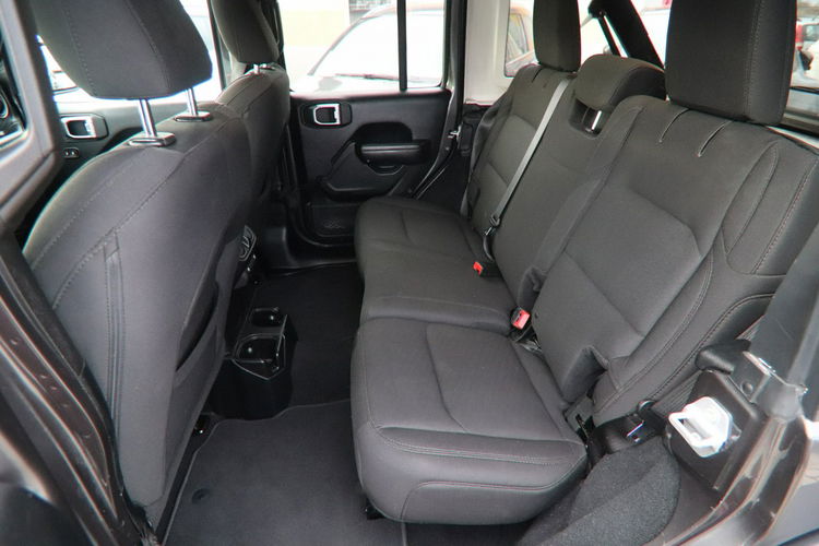 Jeep Wrangler SPORT, automat, klima, zarejestr zdjęcie 8