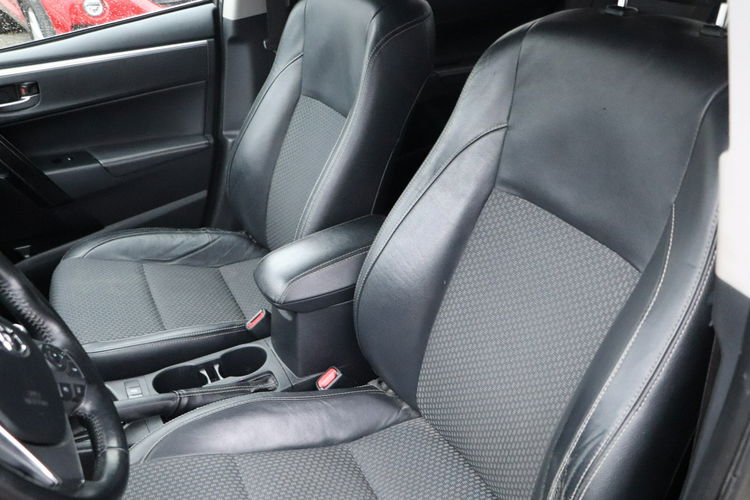 Toyota Corolla krajowy.1-właściciel,  model 2017,  serwis,  zarejestrowany zdjęcie 12