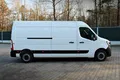 samochód dostawczy Renault zdjęcie 9