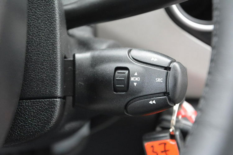 Citroen Berlingo lift Multispace Klimatronic Ledy Relingi Parltronic Hak Alu 16 zdjęcie 30