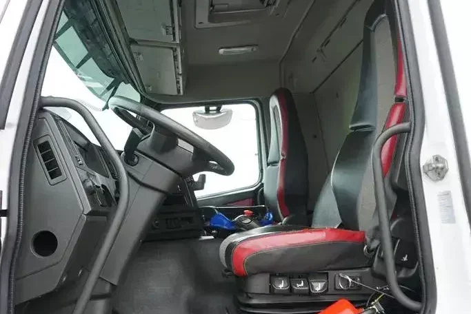 Volvo FMX / 540 / 8 X 4 / TRIDEM / SKRZYNIOWY + HDS / FASSI F 295 / WYS. 16.7 M zdjęcie 9