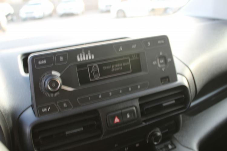 Citroen Berlingo 1.5 BlueHDi M Club Kamera F-vat VAT-1 SalonPL zdjęcie 19