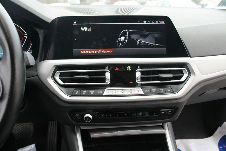 BMW 318 Turing F-vat Gwarancja AUTOMAT Navi Virtual zdjęcie 22