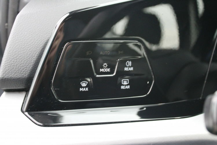 Volkswagen Golf LIFE Virtual F-vat Salon Polska Gwarancja zdjęcie 17