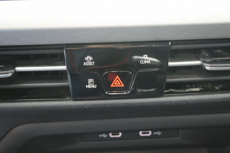 Volkswagen Golf LIFE Virtual F-vat Salon Polska Gwarancja zdjęcie 20