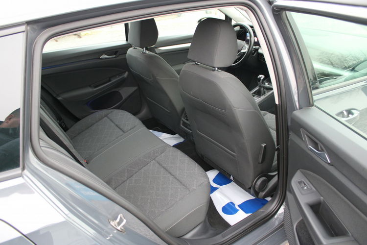 Volkswagen Golf LIFE Virtual F-vat Salon Polska Gwarancja zdjęcie 28