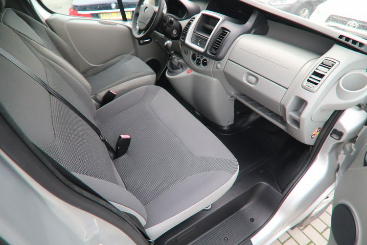 Opel Vivaro 1-właściciel, serwis, 6-bieg.9-osobowy, zarejestr. zdjęcie 11