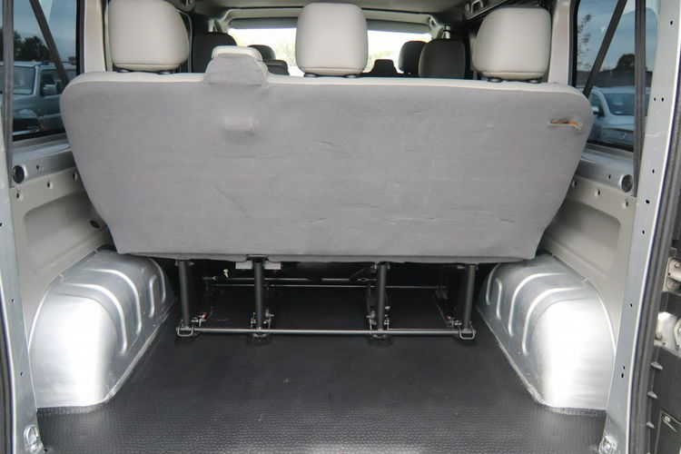 Opel Vivaro 1-właściciel, serwis, 6-bieg.9-osobowy, zarejestr. zdjęcie 16