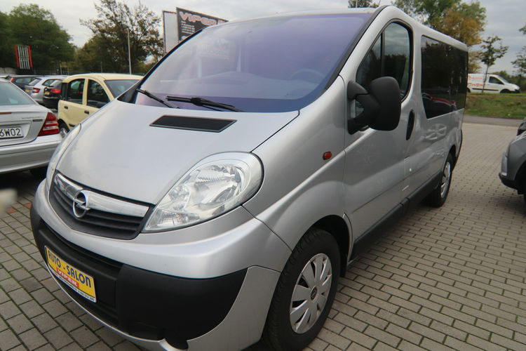 Opel Vivaro 1-właściciel, serwis, 6-bieg.9-osobowy, zarejestr. zdjęcie 2