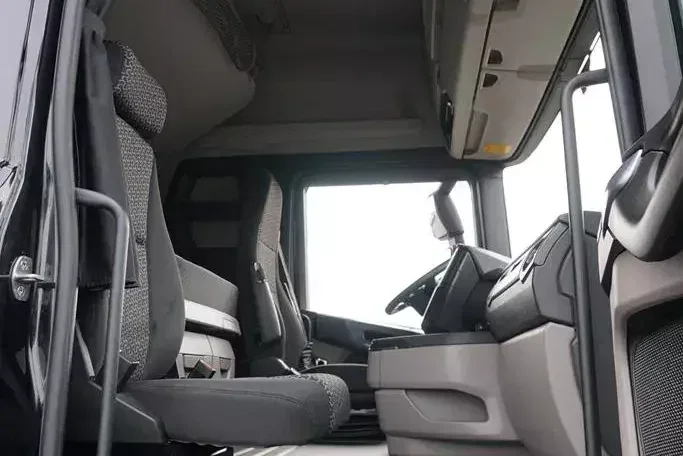 Scania R 410 / LNG / ACC / EURO 6 / ZESTAW PRZEJAZDOWY 120 M3 / RETARDER zdjęcie 8