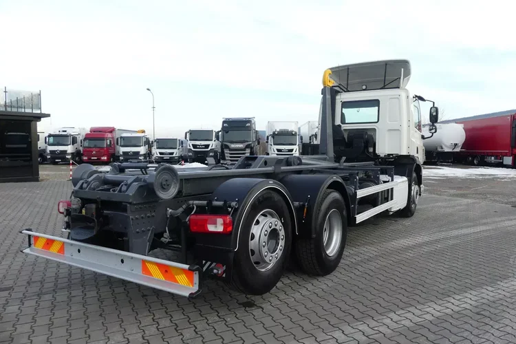 DAF CF 370 / 6x2 / HAKOWIEC / EURO 6 / MANUAL / zdjęcie 11