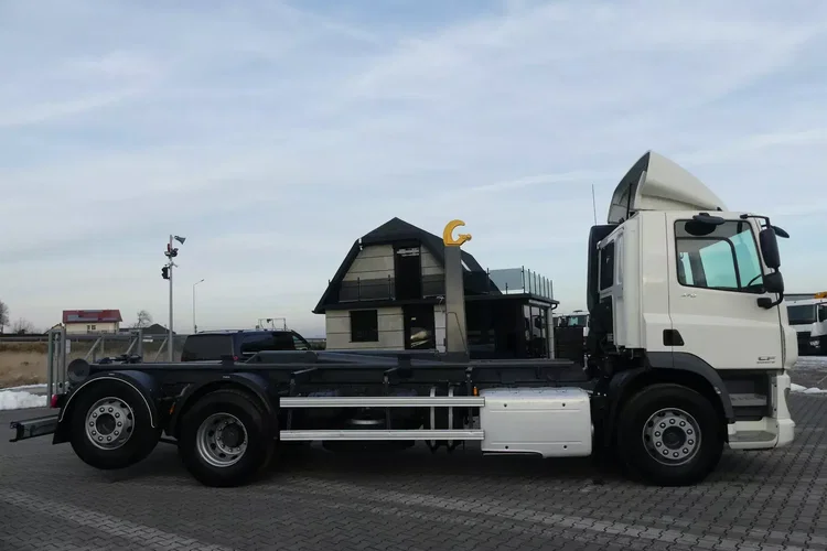 DAF CF 370 / 6x2 / HAKOWIEC / EURO 6 / MANUAL / zdjęcie 13