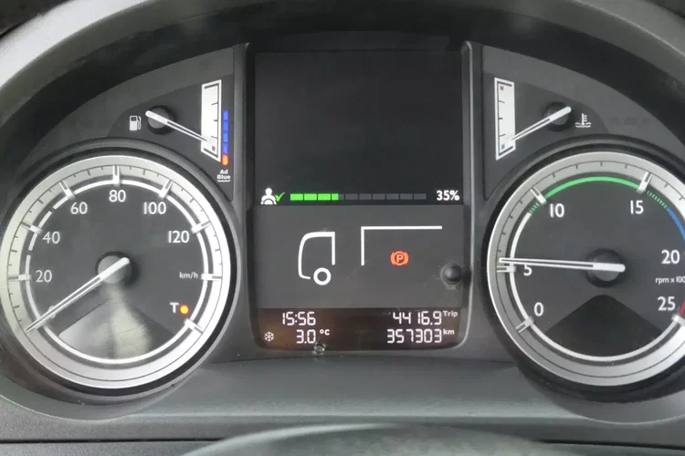 DAF CF 370 / 6x2 / HAKOWIEC / EURO 6 / MANUAL / zdjęcie 25