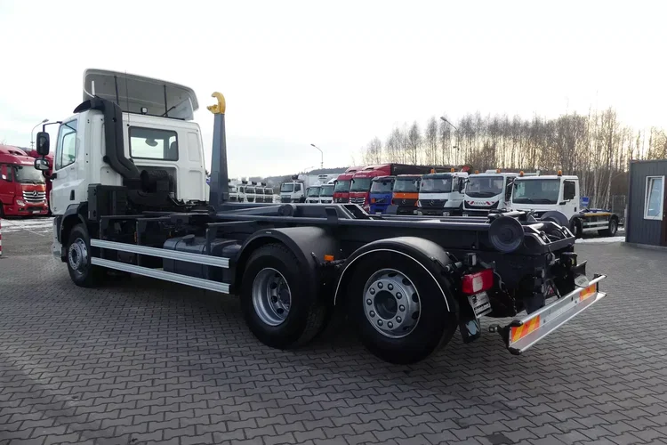 DAF CF 370 / 6x2 / HAKOWIEC / EURO 6 / MANUAL / zdjęcie 9