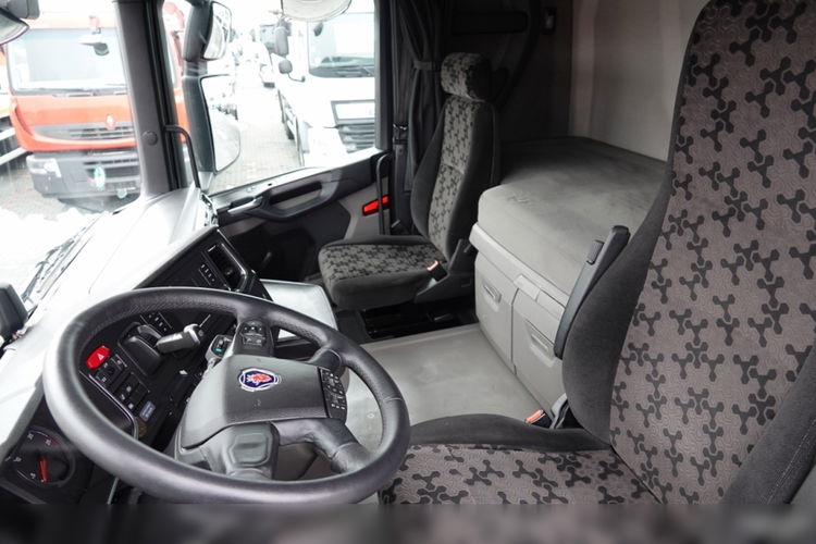 Scania R 410 / 6x2 / FIRANKA - 7.8 m / SOLÓWKA / PODNOSZONY DACH / PO KONTRAKCIE SERWISOWYM  zdjęcie 35