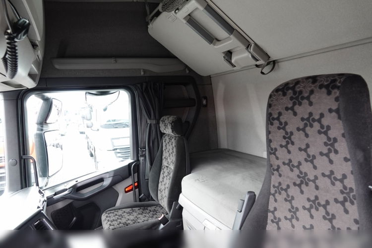 Scania R 410 / 6x2 / FIRANKA - 7.8 m / SOLÓWKA / PODNOSZONY DACH / PO KONTRAKCIE SERWISOWYM  zdjęcie 36