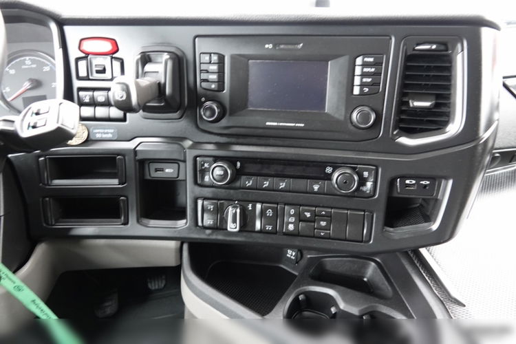 Scania R 410 / 6x2 / FIRANKA - 7.8 m / SOLÓWKA / PODNOSZONY DACH / PO KONTRAKCIE SERWISOWYM  zdjęcie 41