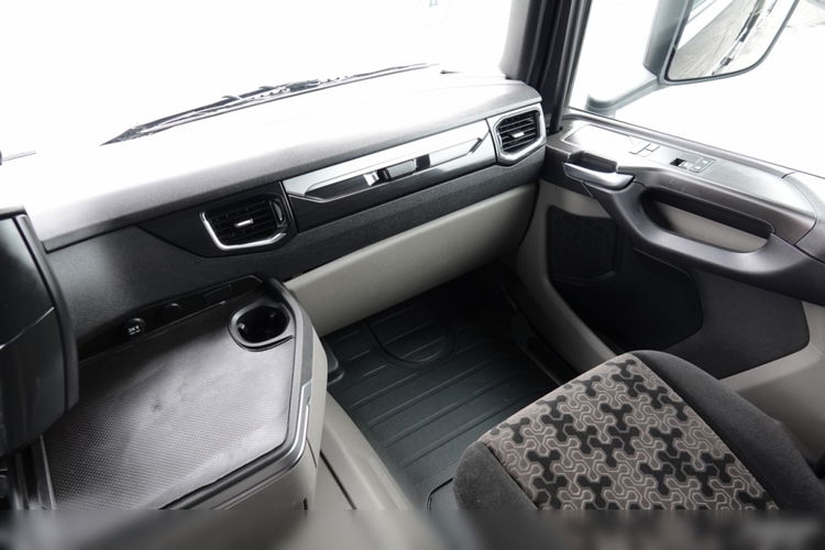 Scania R 410 / 6x2 / FIRANKA - 7.8 m / SOLÓWKA / PODNOSZONY DACH / PO KONTRAKCIE SERWISOWYM  zdjęcie 43