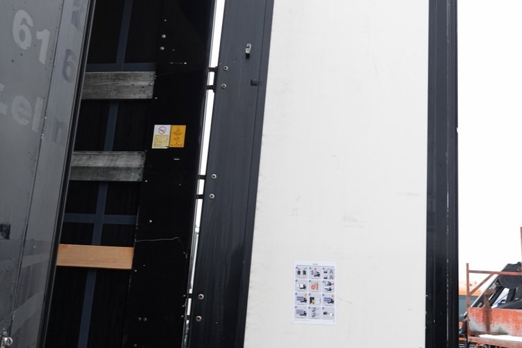 Wielton / FIRANKA / MEGA / LOWDECK / OŚ PODNOSZONA / 2016 ROK / DACH PODNOSZONY  zdjęcie 14