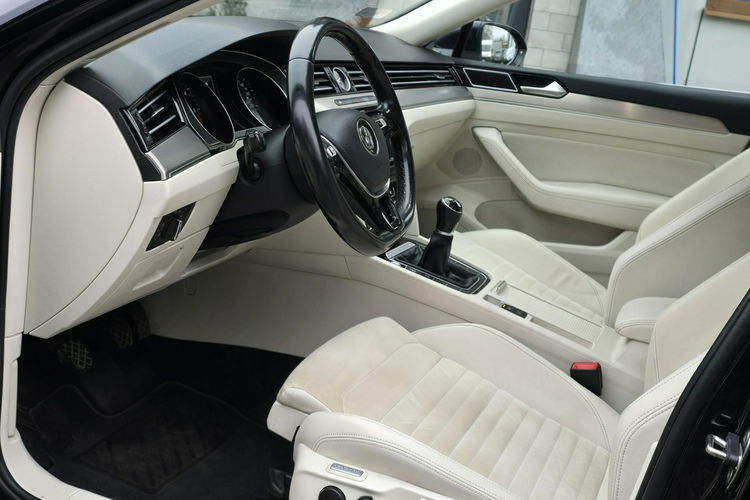 Volkswagen Passat 2.0 TDi 150KM Highline / Salon PL / Bezwypadkowy zdjęcie 10