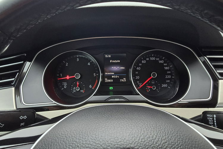 Volkswagen Passat 2.0 TDi 150KM Highline / Salon PL / Bezwypadkowy zdjęcie 26
