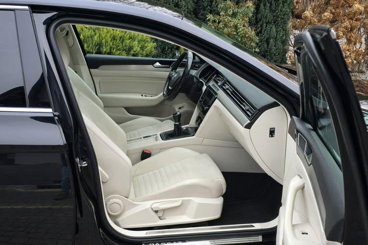 Volkswagen Passat 2.0 TDi 150KM Highline / Salon PL / Bezwypadkowy zdjęcie 9