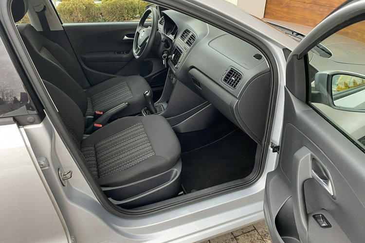 Volkswagen Polo 17r. 1.0 MPI benzyna z Niemiec Bezwypadkowa zdjęcie 8