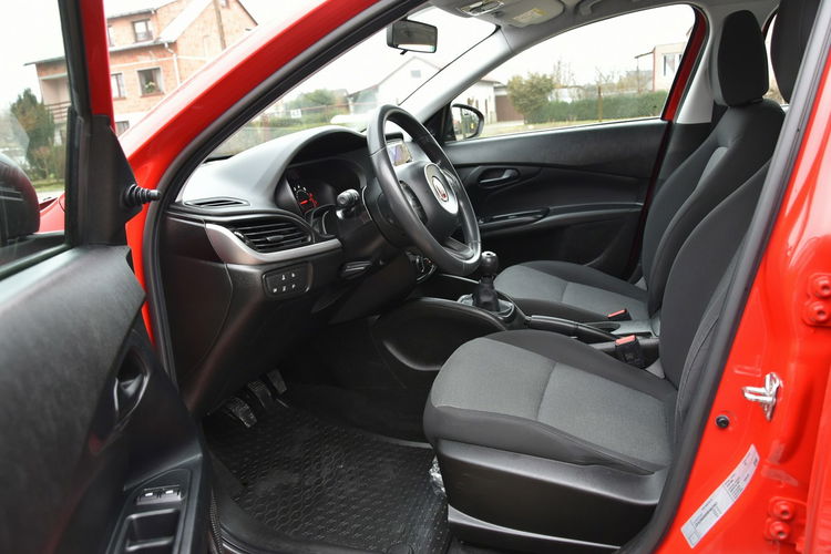 Fiat Tipo 1.4 95KM 2019r. Polski SALON Iwł. 63tkm Klima Isofix Super STAN zdjęcie 13