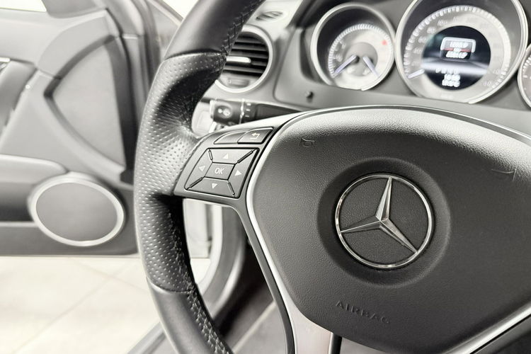 Mercedes C 200 2.2D 136KM Automat Lifting Avantgarde Skóry Duża Navi BXenon Z NIEMIEC zdjęcie 15