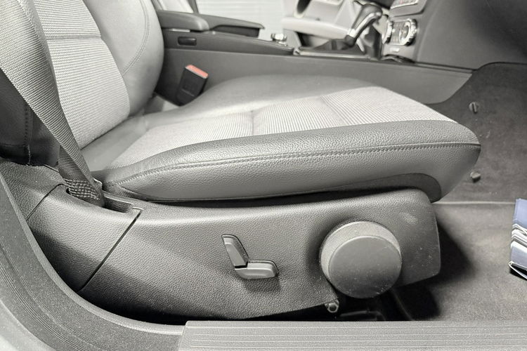 Mercedes C 200 2.2D 136KM Automat Lifting Avantgarde Skóry Duża Navi BXenon Z NIEMIEC zdjęcie 29