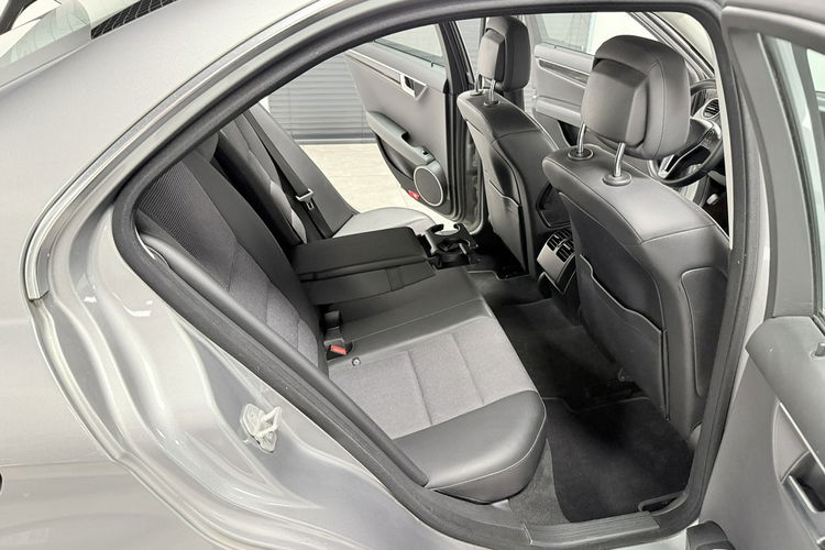 Mercedes C 200 2.2D 136KM Automat Lifting Avantgarde Skóry Duża Navi BXenon Z NIEMIEC zdjęcie 31