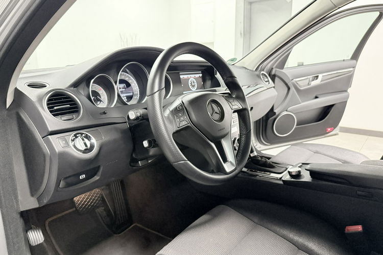 Mercedes C 200 2.2D 136KM Automat Lifting Avantgarde Skóry Duża Navi BXenon Z NIEMIEC zdjęcie 38
