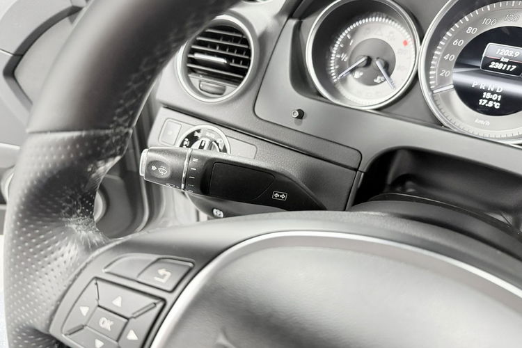 Mercedes C 200 2.2D 136KM Automat Lifting Avantgarde Skóry Duża Navi BXenon Z NIEMIEC zdjęcie 43