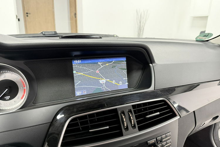 Mercedes C 200 2.2D 136KM Automat Lifting Avantgarde Skóry Duża Navi BXenon Z NIEMIEC zdjęcie 44