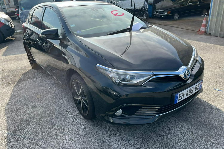 Toyota Auris Hybryda niski przebieg oryginalny lakier zdjęcie 1