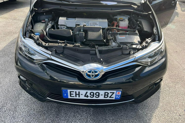 Toyota Auris Hybryda niski przebieg oryginalny lakier zdjęcie 2