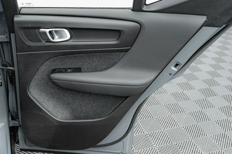 Volvo XC 40 WD7670S#T3 Momentum Pro K.cof Cz.park LED NAVI Salon PL VAT23% zdjęcie 29