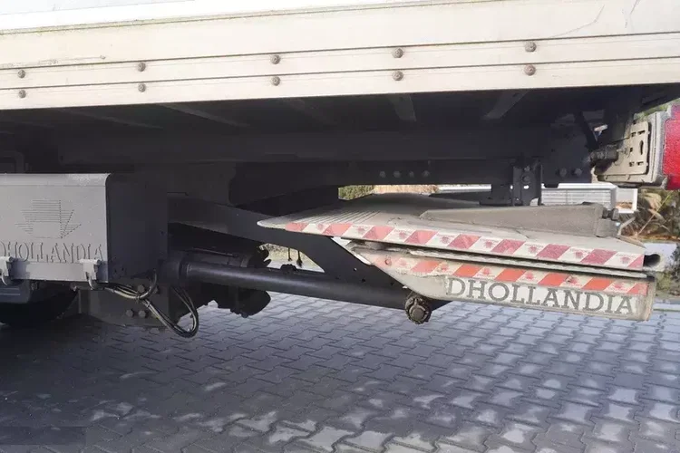 DAF XF 410 Euro 6 / 410 HP / 20 EPAL / Winda Dhollandia 1500 kg zdjęcie 7