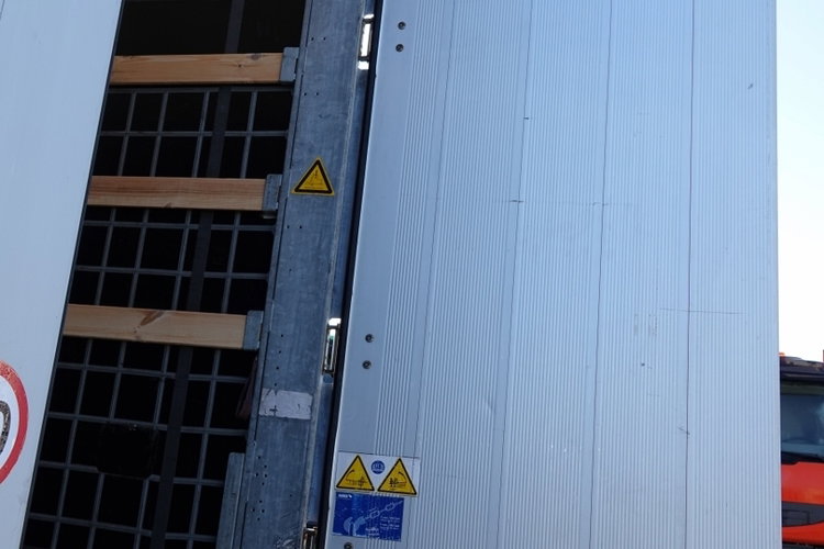 Schmitz -CARGOBULL / FIRANKA / STANDARD /  2 OSIE  PODNOSZONE / KOSZ NA PALETY / 2018 ROK / PLANDEKA ZBROJONA zdjęcie 14