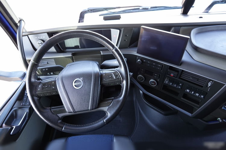 Volvo FH 500 / 6X2 / BOOGIE / I-SAVE / RETARDER / NOWY MODEL / I- SHIFT / PO KONTRAKCIE SERWISOWYM zdjęcie 32