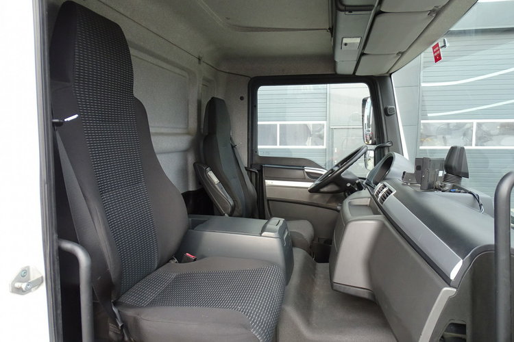 MAN TGL 12.220 Przebieg Udokumentowany TYLKO 181 TYS KM Kontener , Sprowadzony , ESP , ASR , Blokada Mostu , EURO 6 zdjęcie 10