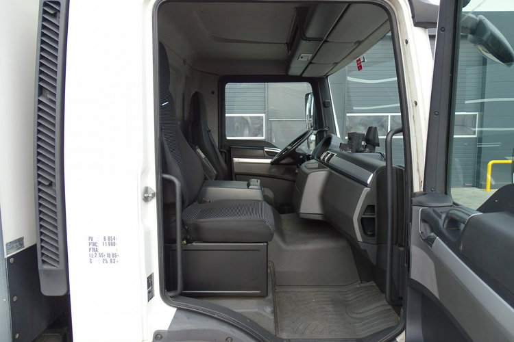 MAN TGL 12.220 Przebieg Udokumentowany TYLKO 181 TYS KM Kontener , Sprowadzony , ESP , ASR , Blokada Mostu , EURO 6 zdjęcie 6